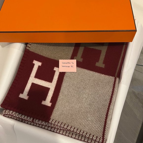 Hermes Avalon Throw Blanket - Picture 1 of 4
